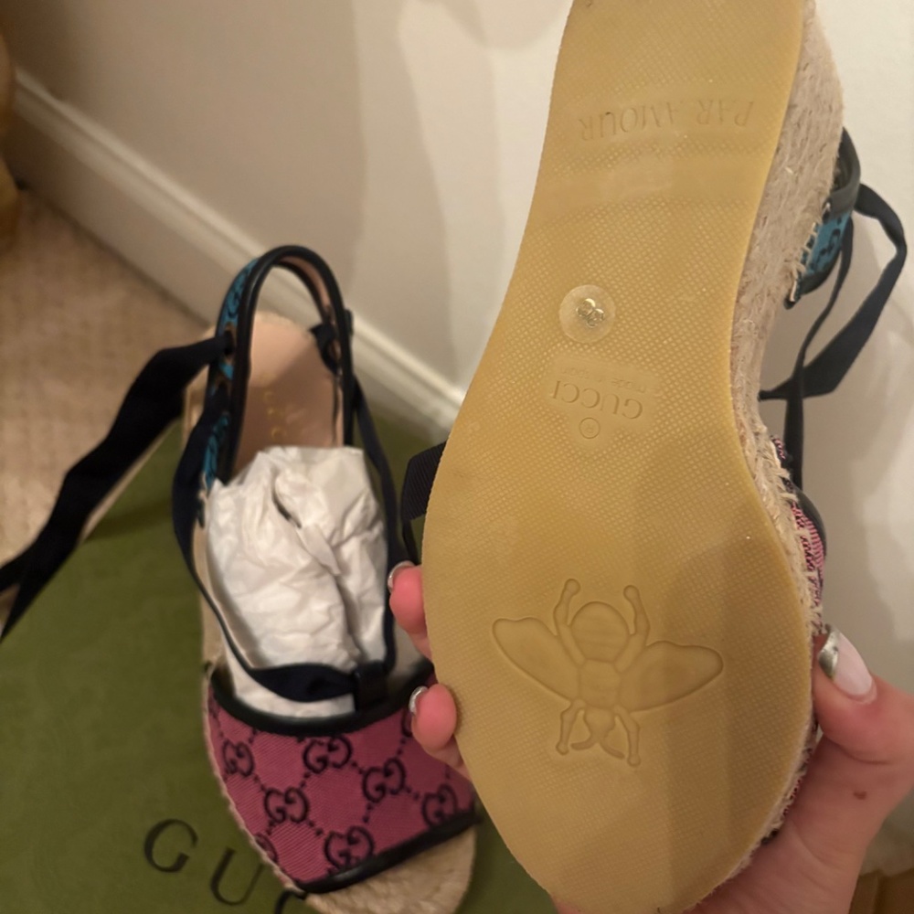 Gucci shoes - Picture 2 of 3